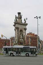 Neoplan N 40-Serie Auch dieser N4011 geh�rt eher zu den Ausnahmeerscheinungen. Aufgenommen am Pla�a d'Espanya.