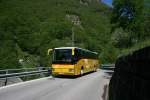 Tessin PU Chiesa, Riazzino, TI 9'661 (Mercedes-Benz O404, 2000) am 22.5.2010 unterwegs als Leerfahrt bei Corippo. 