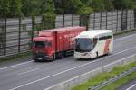 Grosraum Niedersachsen Ein Scania Irizar auf der A2 bei Lehrte am 01.06.2010