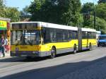 mercedes-benz-o-405-n-niederflur-stadtversion Mercedes-Benz O 405 N (Niederflur-Stadtversion) als SEV f�r die Stra�enbahnlinie M1 und die U-Bahnlinie 2 zwischen Pankow Kirche und U-Bahnhof Senefelder Platz.