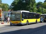 berlin Mercedes-Benz O 530 II (Citaro Facelift) auf der Linie 250 nach Niedersch�nhausen Buchholzer Stra�e an der Haltestelle Pankow Kirche.