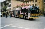 NAW Trolleybus Aus dem Archiv: TN Neuch�tel Nr. 118 NAW/Hess Gelenktrolleybus am 10. Juli 1999 Neuch�tel, Place Pury (mit Vollwerbung f�r 'metro boutique')