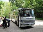 Sonstige Der am 29.5.10 eingesetzte Naturparkbus Leiser Berge steht beim Wildpark Ernstbrunn