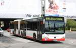 mercedes-benz-o-530-ii-citaro-facelift Vestische 2915 (RE VS 2915) mit der Linie SB16 zum HBF Essen.
Aufgenommen am Porscheplatz/Rathaus Essen.
22.4.2010