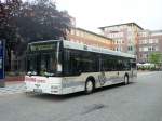 hannover---regiobus-gmbh MAN NL (Kennzeichen H-AL 1960), abens gen 20:30 Uhr in der Burgdorfer Stra�e/Lehrte. Der Bus macht Werbung f�r die Lehrter-Wohnungsbau.