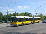 berlin Solaris Urbino auf der Linie X54 nach S+U Bahnhof Pankow nahe der Haltestelle Hohensch�nhausen Klettwitzer Stra�e.