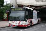 mercedes-benz-o-530-i-citaro DVG 208 (DU DV 3208) mit DVG Eigenwerbung.
Aufgenommen am HBF Duisburg.
13.5.2010