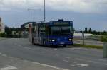 volvo-b7l--b10l Am Samstagabend und Sonntag ruht der Stadtbusbetrieb in Rovaniemi weitgehend. Ausgenommen ist die Linie 8 zum Ferien- und Erlebnispark 'Santa Claus Village' am Polarkreis, aufgenommen am Samstagabend 19.6.2010. 