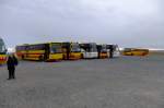 Volvo 9700 Zum Abschluss der Serie aus dem h�chsten Norden ein Fahrzeugtreffen am Nordkapp vor der R�ckfahrt der Costa-Magica-G�ste nach Honningsvag. Zu beachten die m�ssig konsequente Durchsetzung des Veolia-Designs... 