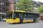 mercedes-benz-o-530-i-citaro EVAG 4019 (E VG 4019) kommt mit der Linie 185 am Bahnhof Borbeck an.
1.6.2010