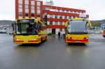 Volvo 9700 Vor dem FFR-Hauptsitz in Hammerfest begegnen sich am 24.6.2010 ein Volvo/Vest B6B als Stadtbus und der Kurswagen Skaidi-Hammerfest, ein Vest-Karosserierter Volvo 9700. 