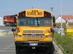 Sonstige In Dresden zugelassener orginal amerikanischer Ford-Schulbus: SCHOOL BUS KOKOMO-CENTER TWP. CONSOLIDATED SCHOOLS HOWARD COUNTY NO.90; Frontansicht; DD-Gompitz, 20.08.2007
