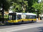 berlin Volvo V7000 auf der Linie 118 nach Steinst�cken an der Haltestelle Wannsee Pfaueninselchaussee/K�nigstra�e.