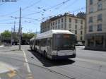 genf tpg Nr. 761 (Hess Swisstrolley BGT-N2C) am 18.7.2010 bei der Haltestelle Lyon.