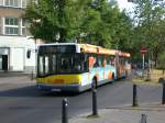 berlin Solaris Urbino als SEV f�r die U-Bahnlinie 2 zwischen S+U Bahnhof Pankow und U-Bahnhof Senefelder Platz an der Haltestelle Pankow Masurenstra�e.