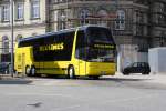 hamburg Gelber Neoplan Skyliner im Hamburg am 18.07.10.