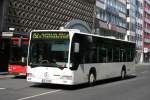 dusseldorf Vehar 9232 (MH V 7000) f�hrt im Auftrag der Rheinbahn einen kurs der Linie 752 nach M�lheim/an der Ruhr.
D�sseldorf HBF, 2.6.2010 