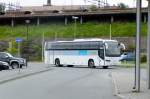 Volvo 9700 Die Busse in der Region Nordland verkehren weitgehend in einem standardisierten Design, so auch der von Cominor bediente Flughafenbus Narvik - Evenes. Das Bild zeigt einen hier eingesetzten Volvo 9700 am 28.6.2010 in Narvik.