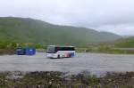 Volvo sonstige Modelle Seit dem 1. Dezember 2007 sind die Lofoten mit der Schnellstrasse 'LoFast' direkt ans Festland angebunden. Diese zweigt in Gullesfjordbotn von der alten Hauptroute �ber Sortland ab und wird auch von den Schnellbussen ben�tzt. Nach Sortland muss seither umgestiegen werden. Am 28.6.2010 wartet ein �lterer Volvo/Vest-Reisebus im NorWay-Design im 'Niemandsland' Gullesfjordbotn auf Reisende auf die Vester�len. 