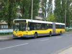 mercedes-benz-o-405-n-niederflur-stadtversion Mercedes-Benz O 405 N (Niederflur-Stadtversion) als SEV f�r die Stra�enbahnlinie M17 zwischen den Haltestellen Hohensch�nhausen Gehrenseestra�e und Lichtenberg Allee der Kosmonauten/Rhinstra�e.