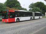 bremer-strasenbahn-ag-bsag Auf der Linie 75 f�hrt der Wagen 4587 nach R�nnebeck, auch er endet an der H Cranzerstra�e. Hier steht er am BF Blumenthal

Aufnahme entstand am 01.07.2010