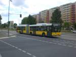 berlin MAN Niederflurbus 2. Generation als SEV f�r die Stra�enbahnlinie M17 zwischen Hohensch�nhausen Gehrenseestra�e und Lichtenberg Allee der Kosmonauten/Rhinstra�e an der Haltestelle Lichtenberg Meeraner Stra�e.