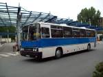 Ikarus 250.59 im Busbahnhof ...  Ronald Schubert 04.08.2010