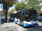 zurich Nr. 259 verl�sst den Bhf. Altstetten in Richtung H�ngg-Oerlikon am 26.8.07. Am Wochenende wird die Linie 80 Bhf.Oerlikon - Triemlispital mit Standardbussen gef�hrt. Unter der Woche ist aber das Fahrgastaufkommen des 80ers so massiv, dass gewisse Kurse doppelt mit Gelenkbussen gef�hrt werden m�ssen.