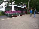 MAN Niederflurbus 1. Generation KN-C 1154, ein MAN Midi Bus, steht als 'Inselbus' auf der Insel Mainau.