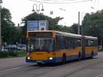 Mercedes-Benz O 405 N (Niederflur-Stadtversion) auf der Linie 73E nach ...