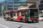 Hochbahn 6414 (HH HN 2564) macht Werbung f�r Estetica.
Hamburg HBF, ...
