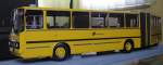 Ikarus Bild 1 von 3,

Modell eines Ikarus 280.03 (�berlandgelenkbus 2 T�ren) im Ma�stab 1:20 (2006) Das Modell habe ich selbst gebaut. (ca. 400 Stunden) 
Es ist ein Nachbau vom:
KOM 7823812, Baujahr 1987, Kennz. RPU 9-51(ab 1992 MEI-AS 6)  unter MB 21-305, ge�ndert (vermutl. 1990) in 21-502, 53 Sipl/63Stpl
Im Einsatz seit 1987 beim VEB Kraftverkehr Mei�en ab 1992 Verkehrsgesellschaft Mei�en (VGM) bis 1995.
Er wurde vorwiegend auf der Linie 400 Spitzgrund – Friedewald eingesetzt.
