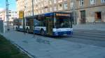 dresden Hier verbringt Wagen 900 141 (MAN NG 363) von Taeter Tours seine Pause in der Wallstr. bevor es wieder zur�ck in Richtung Cossebaude/Niederwartha geht. (Linie 94 DVB / 25.10.06)