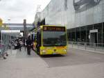 Ein M�ller Reisen Terminal ...  Daniel Oster 16.04.2011
