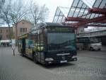 mercedes-benz-o-530-i-citaro Mercedes Benz O530 CNG (Z-SV 2) der SVZ mit Vollwerbung f�r den Nachtverkehr Zwickau an der Zentralhaltestelle (Linie 14 SVZ). Im Hintergrund MB/EA 412 D Super Sprinter der Firma Reissmann Zwickau (Z-TR 200?/202?/208?), Linie 20 SVZ. (3.11.06)
