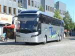 Ein Reisebus (Marke unbekannt) ...  Alex 30.06.2011