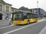 Postauto der Linie 12 ...  Simon B�tikofer 23.10.2011