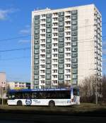 dresden Werbung f�r easy Credit 'Erreichen Sie Ziele, die auf keinem Fahrplan stehen' empfohlen durch Dresdner Volksbank Raiffeisenbank eG an einem MAN-Bus der Linie 70 in Dresden-Gorbitz; 16.02.2008
