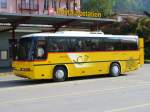 Postauto Postbus bei der Postautohaltestelle in Meiringen am 10.09.2006