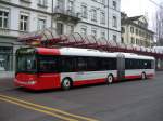 winterthur Solaris Gelenkbus 332 eingeteilt auf der Linie 3 im Busbahnhof vor dem Bahnhof Winterthur am 01.01.2008 