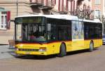 Tessin Post - Setra TI 215031 eingeteilt auf der Linie 3 S.Antonino Centri bei der Haltestelle gegen�ber dem SBB Bahnhof von Bellinzona am 23.02.2008