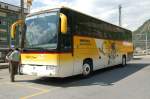 Postauto Postcar VD 449 mit dem Bild einer Pferdenkutsche beim Bahnhof Brig am 28. Juli 2006.