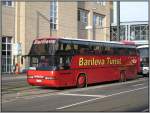Neoplan Cityliner Dieser Neoplan-Bus stand am 04.02.2008 in der N�he des D�sseldorfer Hauptbahnhofs. Leider wei� ich nicht, welcher Typ das genau ist. Vielleicht kann jemand helfen, damit ich das Bild in die richtige Typen-Kategorie einordnen kann. 