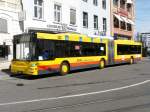 basler-verkehrsbetriebe-bvb AAGL - MAN Gelenkbus Nr.95 BL 7042 unterweg bei der BVB als Nr 738 vor dem SBB Bahnhof in Basel am 15.03.2008