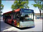 MAN Niederflurbus 2. Generation Am Riesaer Busbahnhof steht MAN-Bus Nr. 187 der PNVG Riesa-Gro�enhain am 11.07.06.