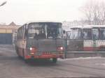 Sonstige Das m�sste etwa 1995 oder 1996 gewesen sein. Bei -10�C fotografierte ich einen polnischen Bus (Richtung Rzepin) bei der Ausfahrt aus einem Depot in Slubice. Vielen Dank an die Zuschrift von Herrn Pudło  per Mail, in der mir der Fahrzeugtyp mitgeteilt wurde. Hier seine Seite: www.bustram.prv.pl