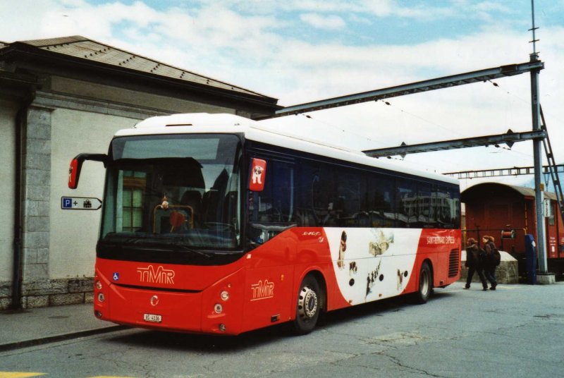 TMR Martigny VS 4136 Irisbus am 30. Mrz 2009 Martigny, Bahnhof