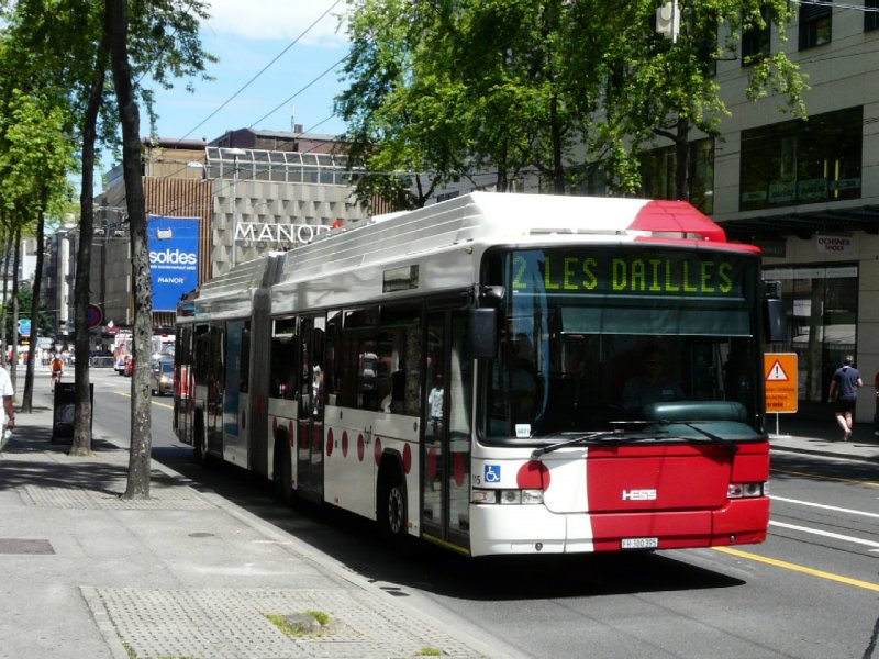 tpf - Hess-Trolleybus Nr.515  FR 300395 unterwegs auf der Linie 2 LES DAILLES in Fribourg am 05.07.2008