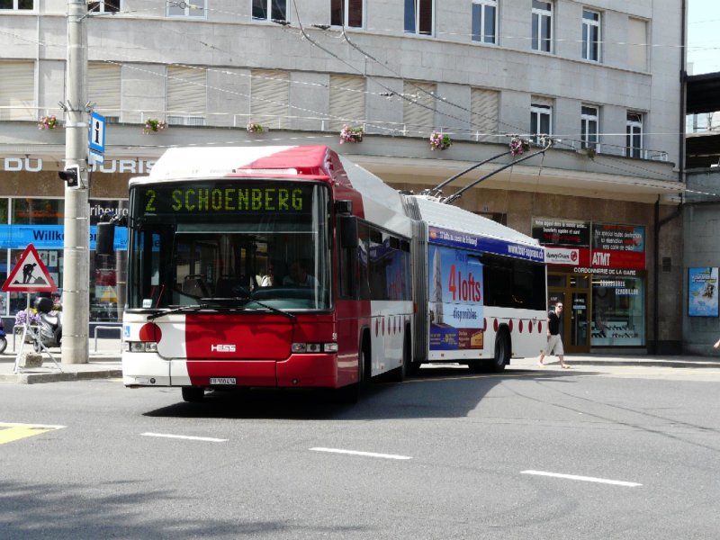 tpf - Hess-Trolleybus Nr.519  FR 300434 unterwegs auf der Linie 2 SCHOENBERG in Fribourg am 26.07.2008