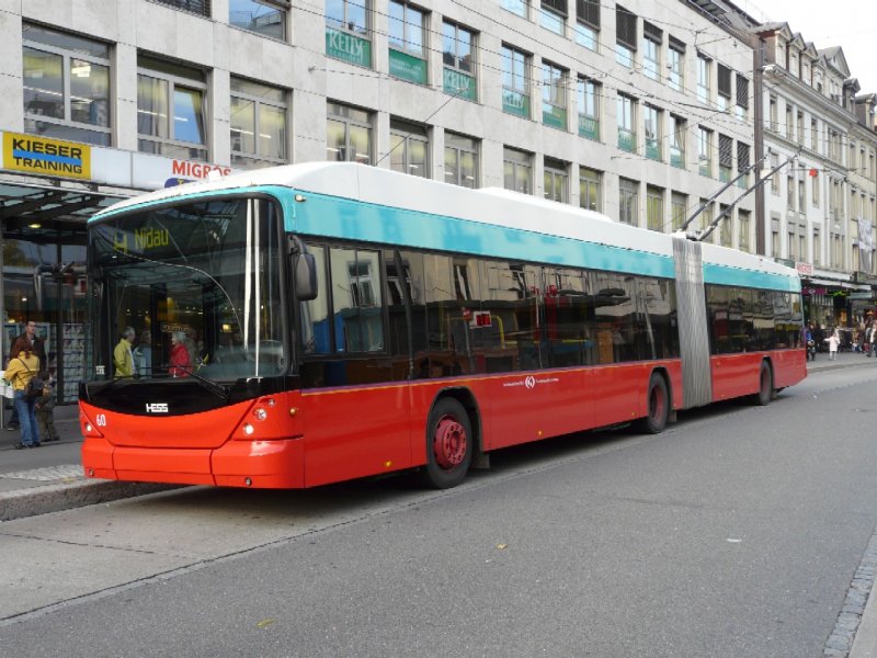 VB Biel - Hess-Swisstrolleybus BGT-N2C Nr.60 unterwegs auf der Linie 4 am 08.11.2008